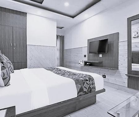 Fabhotel Rr Retreat Dehradun Ngoại thất bức ảnh