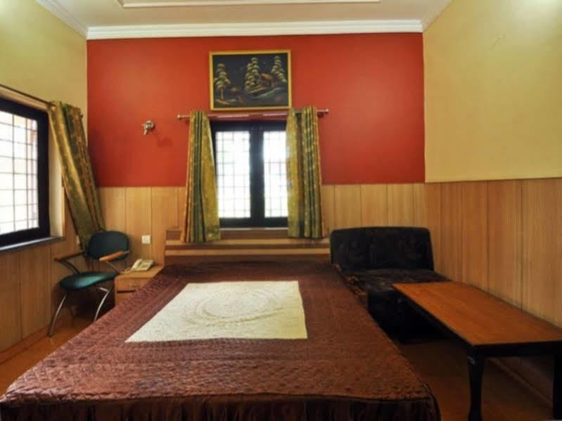 Fabhotel Rr Retreat Dehradun Ngoại thất bức ảnh